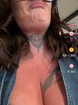 IrishmilfAnna online show from May 26, 2026, 9:02 pm