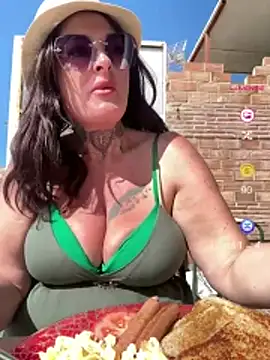 IrishmilfAnna online show from May 18, 2026, 9:03 am