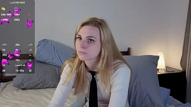 HelenMartines online show from October 10, 2025, 11:11 am