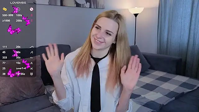 HelenMartines online show from October 29, 2025, 10:25 am