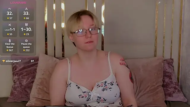 AlexandraGreen online show from May 16, 2026, 12:09 am