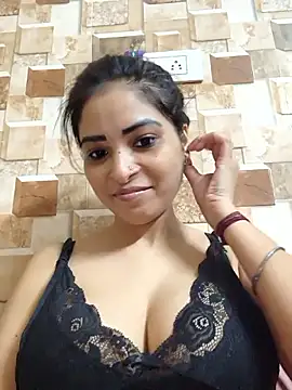 QUEEN-ADITI online show from September 24, 2025, 2:29 am