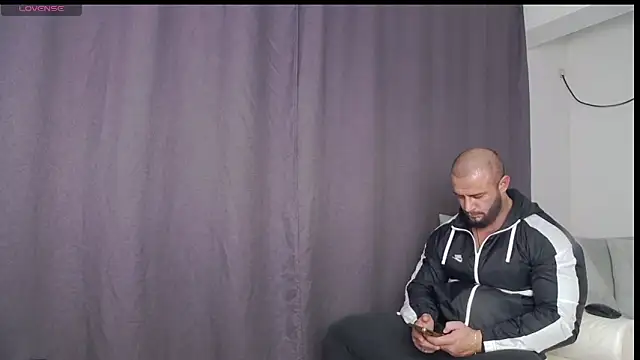 RickyMiami1 online show from November 4, 2025, 5:06 pm