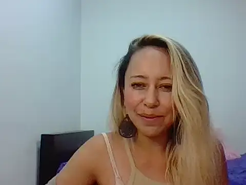 leah susman online show from September 11, 2025, 2:00 am