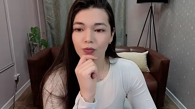 Albi Glow online show from November 16, 2025, 4:39 am