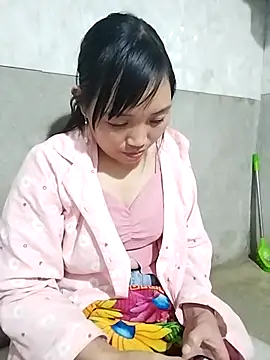 Snapshot of susu-00 chatting on October 20, 2025, 3:23 pm susu-00 online show from October 20, 2025, 3:23 pm