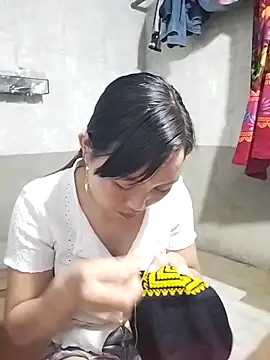 Snapshot of susu-00 chatting on September 22, 2025, 2:56 pm susu-00 online show from September 22, 2025, 2:56 pm