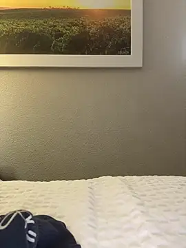 CinnaCakesss online show from March 12, 2026, 4:18 am