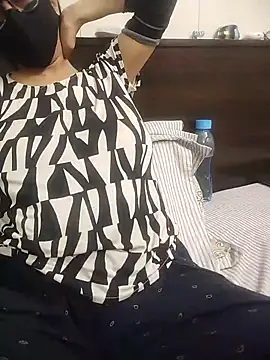 meenu bhabhi547 online show from May 8, 2026, 1:53 am