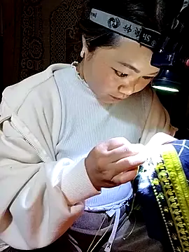 lusy-000 online show from November 28, 2025, 1:28 am