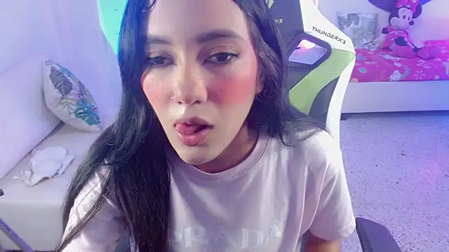 mishel hott online show from September 20, 2025, 9:42 pm