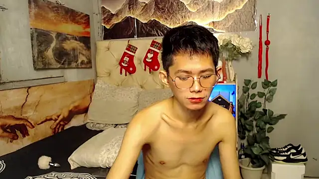 Snapshot of Skinny_CumLoader69 chatting on September 13, 2025, 4:51 pm Skinny CumLoader69 online show from September 13, 2025, 4:51 pm