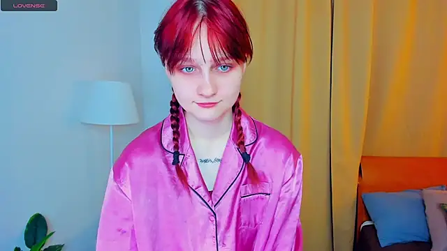 KatyKufel online show from November 1, 2025, 6:57 pm