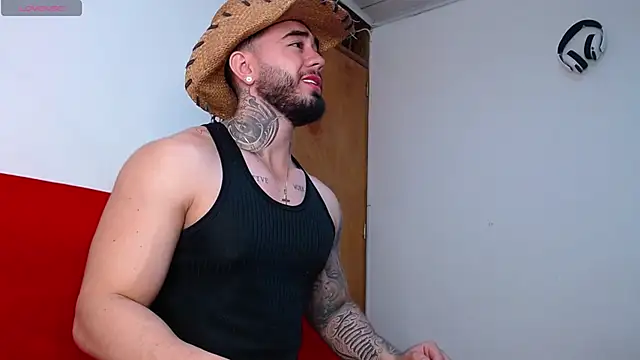 Snapshot of tommyblessd1 chatting on October 10, 2025, 5:08 am tommyblessd1 online show from October 10, 2025, 5:08 am