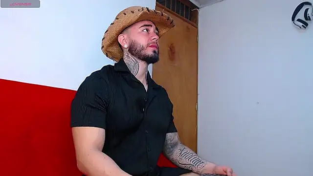 Snapshot of tommyblessd1 chatting on September 10, 2025, 7:57 pm tommyblessd1 online show from September 10, 2025, 7:57 pm