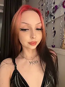 Lina Thornton  online show from February 26, 2026, 7:47 pm