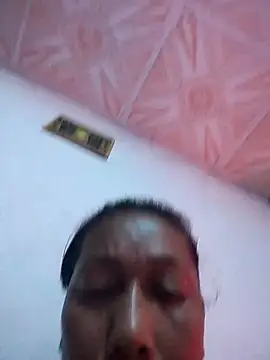 Naomi-Mature online show from December 1, 2025, 10:05 am