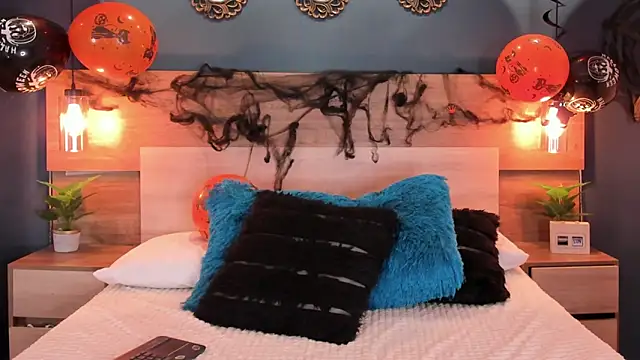 SusanAdams1 online show from October 31, 2025, 1:35 am