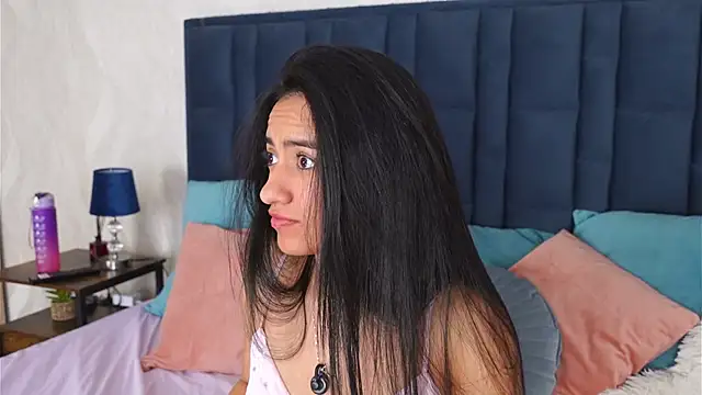 EmilyPrincy online show from November 23, 2025, 10:36 am