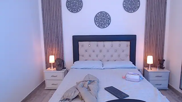 Red kytty6 online show from September 25, 2025, 7:42 pm