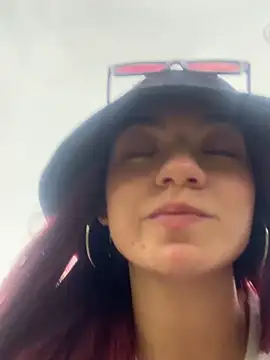 Red kytty6 online show from March 4, 2026, 5:42 pm