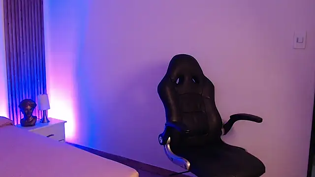 Red kytty6 online show from October 18, 2025, 10:12 pm