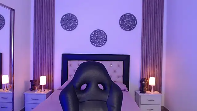 Red kytty6 online show from October 6, 2025, 8:20 pm