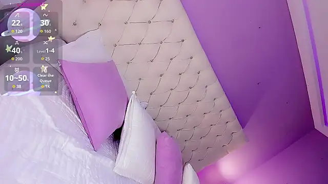 Snapshot of DaniielaV chatting on March 1, 2026, 1:00 pm DaniielaV online show from March 1, 2026, 1:00 pm