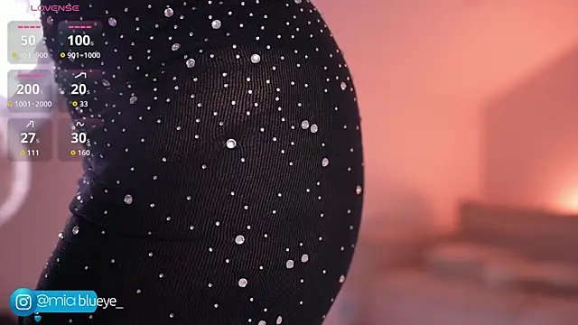 Miablueye online show from September 16, 2025, 4:52 pm