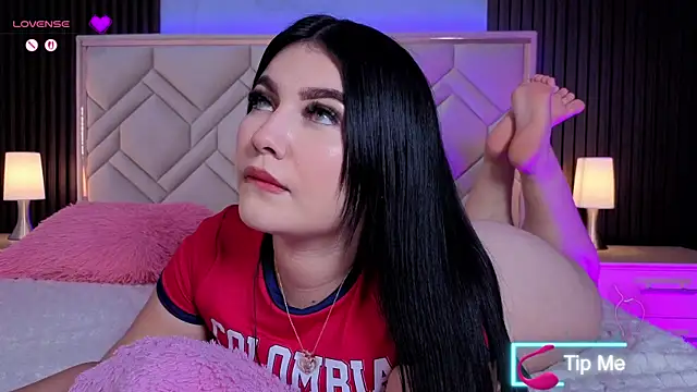 MiaaFarrel online show from March 7, 2026, 7:19 pm