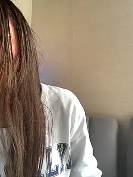 KloePink  online show from November 21, 2025, 12:48 pm