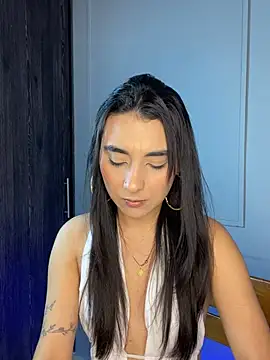 Zafira Montiel online show from February 8, 2026, 8:50 pm