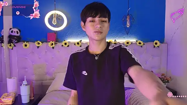 AleAurarashi online show from April 2, 2026, 7:37 am