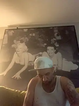 Hothotboyg online show from November 13, 2025, 1:53 am