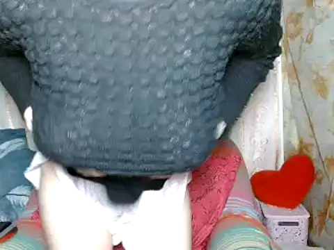 Miss Nona online show from December 16, 2025, 4:33 pm