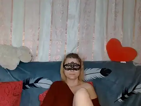 Miss Nona online show from November 15, 2025, 12:53 pm