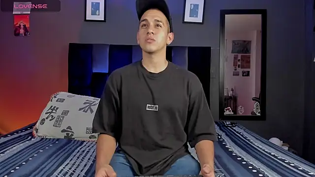 OliverrSilver online show from July 28, 2026, 12:07 am