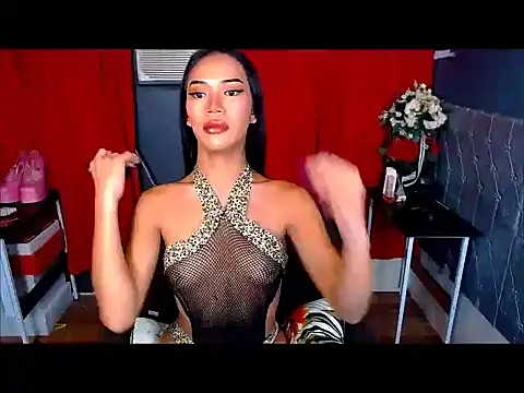 lilianafoxts online show from October 20, 2025, 8:09 pm