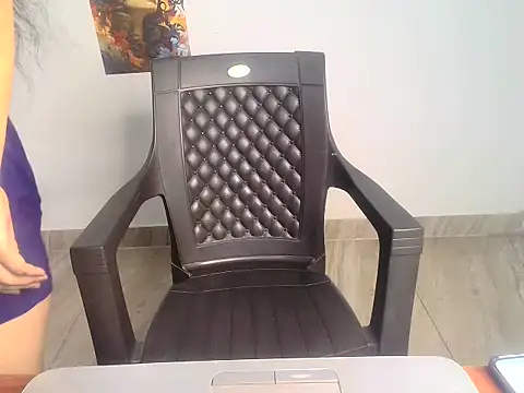 Naina gf online show from October 29, 2025, 5:12 pm