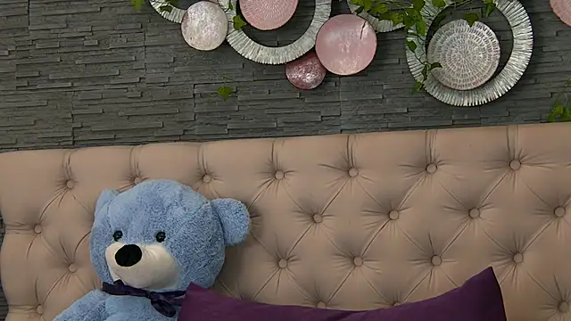 Snapshot of VannyFoxx chatting on February 11, 2026, 3:12 pm VannyFoxx online show from February 11, 2026, 3:12 pm