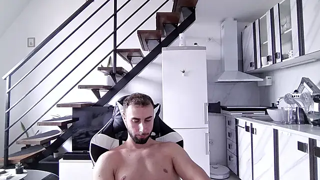 RyanStorm  online show from October 13, 2025, 9:33 am