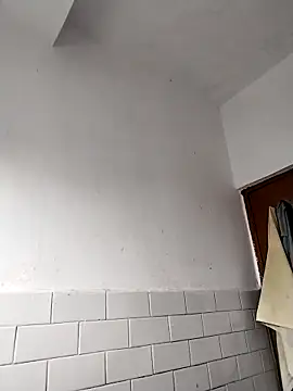 Snapshot of avi007p chatting on February 26, 2026, 5:07 am avi007p online show from February 26, 2026, 5:07 am