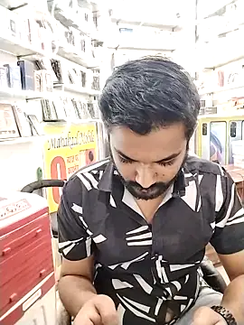 Snapshot of avi007p chatting on March 1, 2026, 2:17 pm avi007p online show from March 1, 2026, 2:17 pm