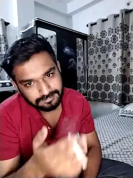 Snapshot of avi007p chatting on February 26, 2026, 5:35 pm avi007p online show from February 26, 2026, 5:35 pm