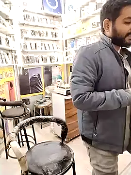 Snapshot of avi007p chatting on January 17, 2026, 12:53 pm avi007p online show from January 17, 2026, 12:53 pm