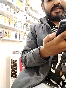 Snapshot of avi007p chatting on January 19, 2026, 3:05 pm avi007p online show from January 19, 2026, 3:05 pm