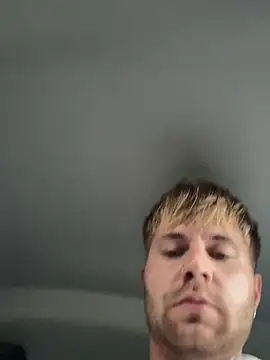 Snapshot of RioBlaze chatting on September 27, 2025, 4:24 pm RioBlaze online show from September 27, 2025, 4:24 pm