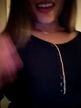 Sexy vernilla online show from February 2, 2026, 10:09 pm