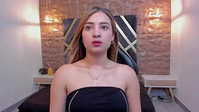 Alana cox  online show from December 22, 2025, 11:49 pm