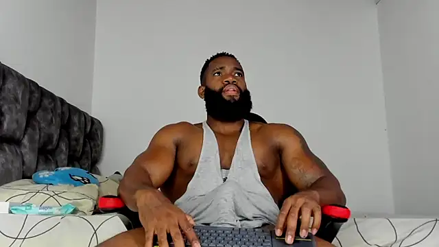 Snapshot of james_musclebbc chatting on February 13, 2026, 2:00 am james musclebbc online show from February 13, 2026, 2:00 am